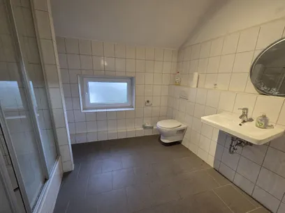 Badezimmer im Obergeschoss