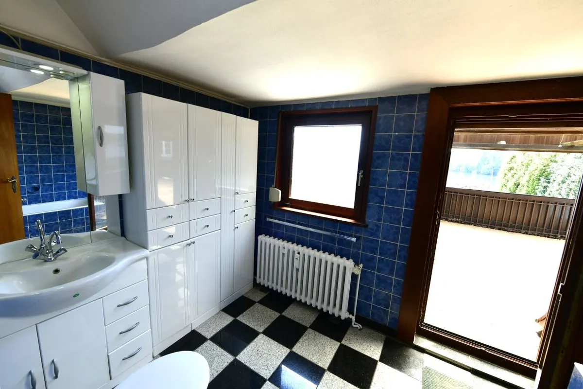 Obergeschoss Badezimmer 1