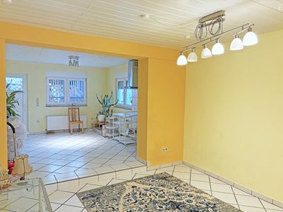 Besprechnungs-, Küchenbereich