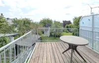 großer Balkon
