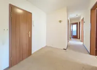 großzügiger Wohnungseingang
