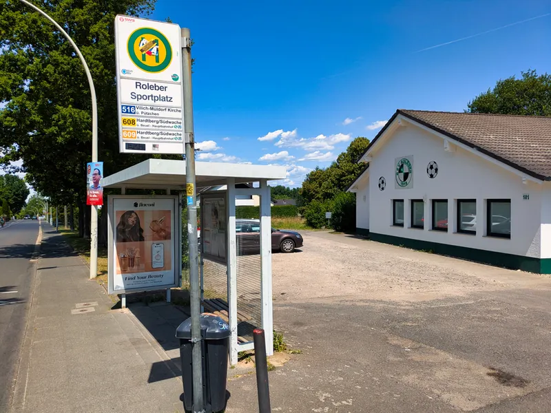 Haltestelle am Sportplatz