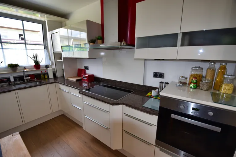 Modernes, sehr gepflegtes EFH mit 2 Bädern, Einbauküche, Wintergarten, Sonnenterrasse und Garten! - Foto 5