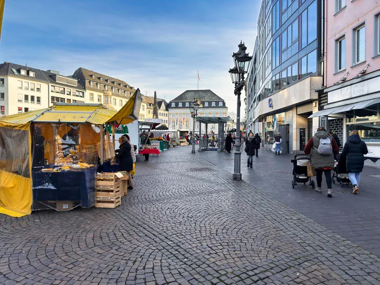 Wohnen, wo Bonn lebt! Neubau-2-Zi-Wohnung im Herzen der Innenstadt...68qm, Balkon, PKW-Stellplatz! - Photo 3