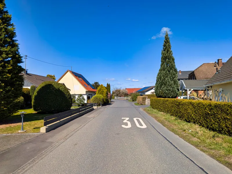 Straßenansicht