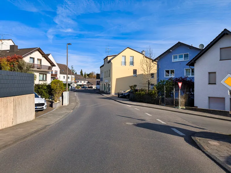 Straßenansicht