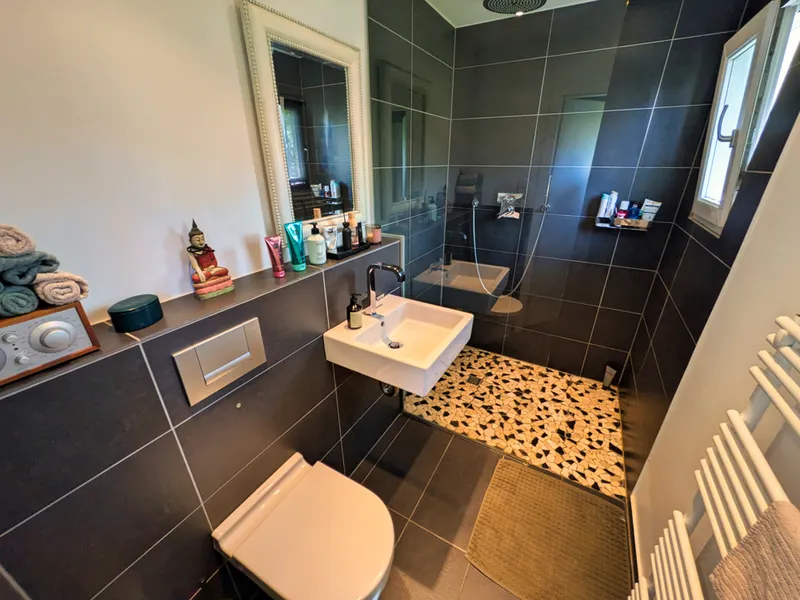 Gäste-WC mit Dusche