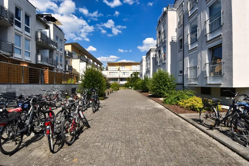 gepflegtes Mehrparteienhaus