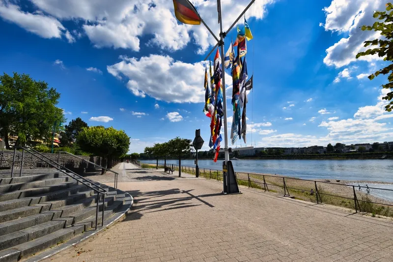 direkte Rheinlage