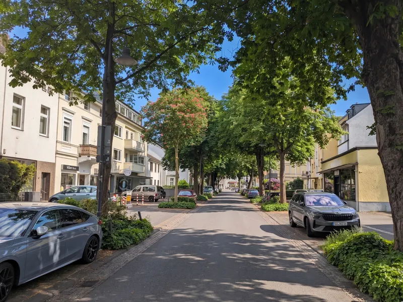 Straßenansicht