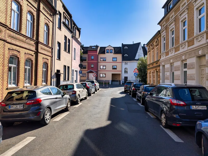 Straßenansicht