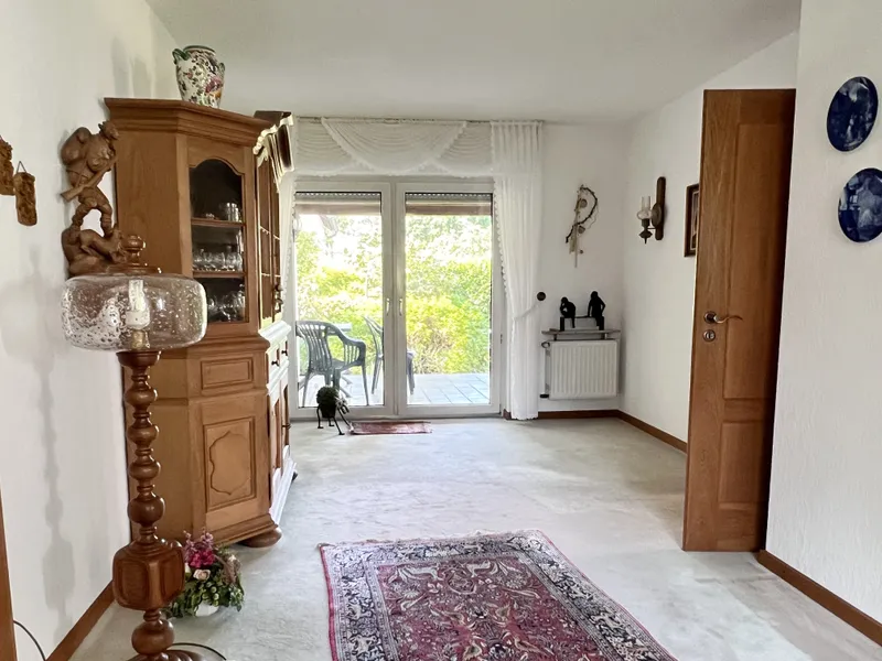 Wohnbereich mit Ausgang zur Veranda