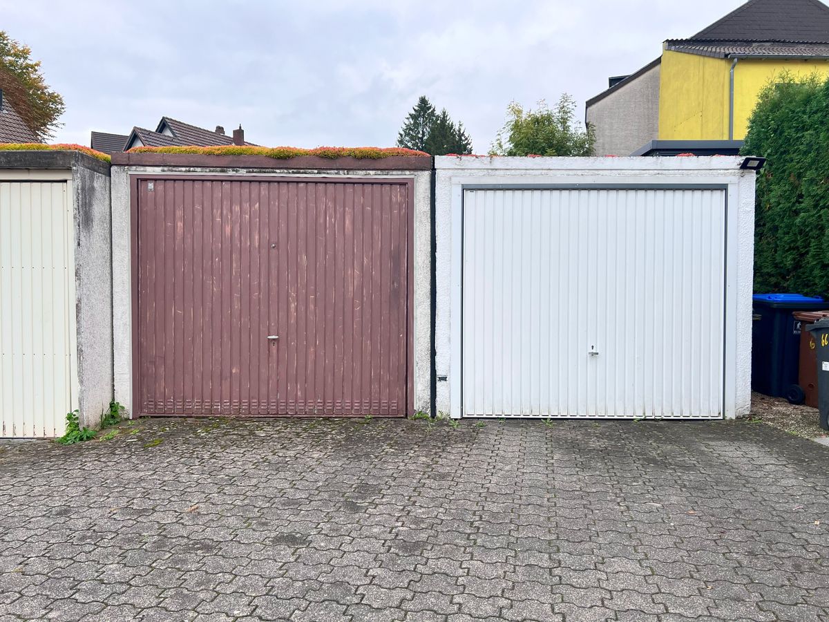 Garage (links)