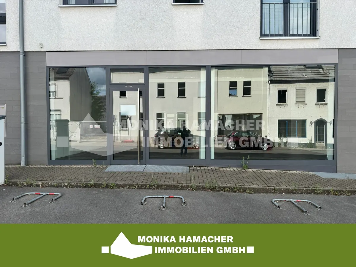 Außenansicht + Stellplätze