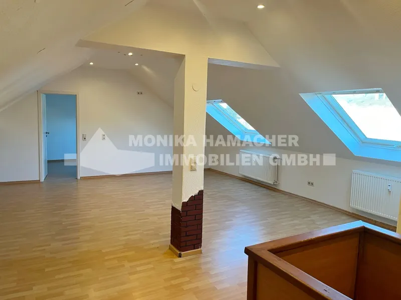 Charmante Maisonette-/ Dachgeschosswohnung - Photo 5