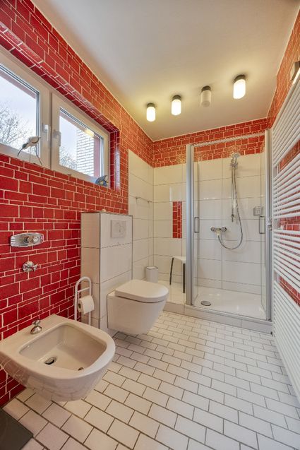 Bad mit bodengleicher Dusche