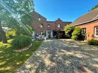 Wohnen und Arbeiten unter einem Dach  Charmantes Haus mit Gewerbefläche in MG-Windberg
