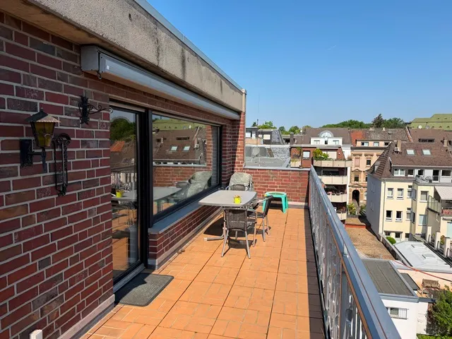 Großzügige 3-Zimmer-Dachgeschosswohnung in MG-Zentrum
