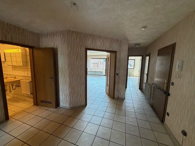 Gepflegte 3-Zimmer-Eigentumswohnung mit Balkon und Garage in Mönchengladbach-Giesenkirchen