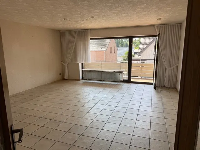 Gepflegte 3-Zimmer-Eigentumswohnung mit Balkon und Garage in Mönchengladbach-Giesenkirchen