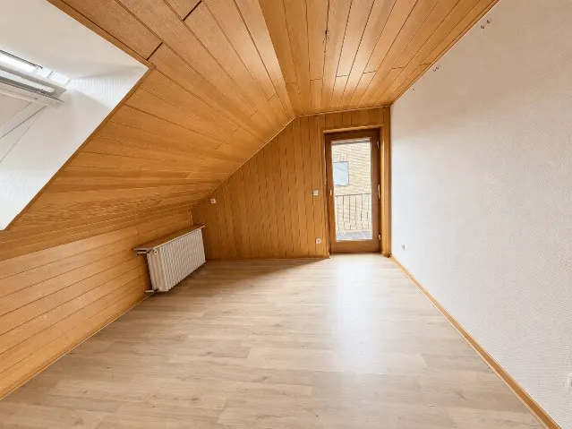 Großzügige Dachgeschosswohnung in Mönchengladbach-West