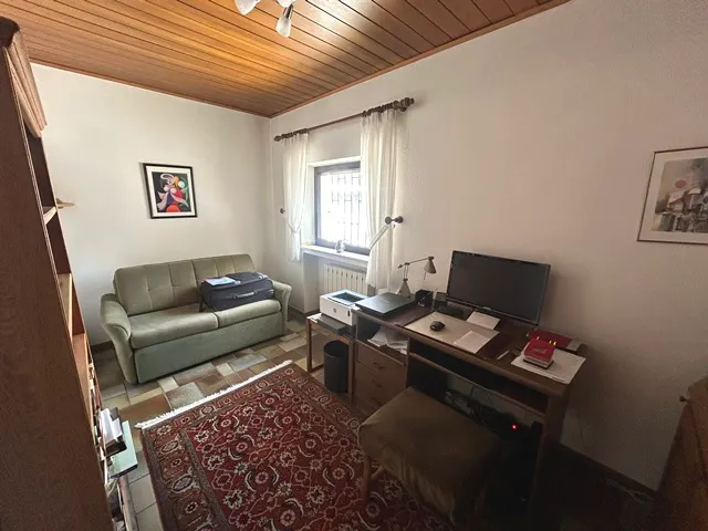 Ein Zuhause mit Charakter  Freistehender Bungalow auf großzügigem Grundstück in MG-Hardt