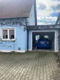 Garage mit Durchgang zum Garten