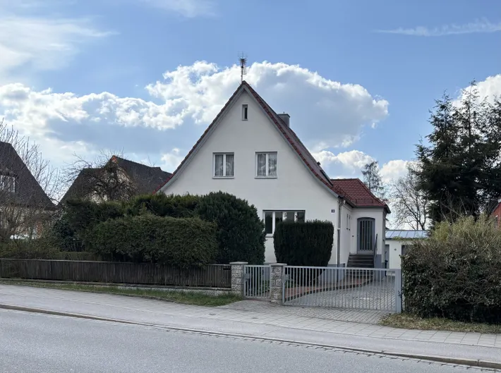 Jetzt neu: Haus zum Kauf in Neumarkt in der Oberpfalz