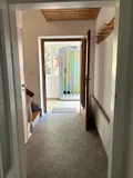 Hausflur mit Blick zum Vorplatz