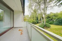 Balkon mit Blick in den Garten