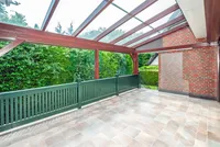 überdachte Terrasse