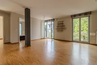 Wohn-/ Essbereich mit Balkonaustritt