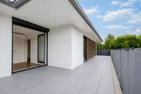 Schlafzimmer + Terrasse