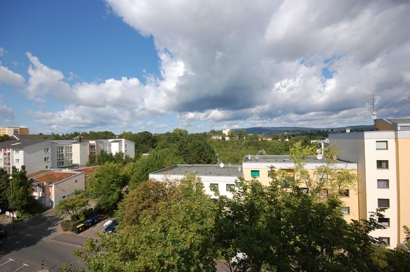'+++ VERKAUFT +++ SONNE, LUFT &amp; WEITBLICK: 2 ZKBB in grüner Stadtrandlage Wiesbaden/Biebrich
