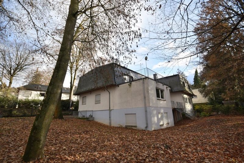 '+++ VERMIETET +++ WI-Aukamm: Haushälfte auf herrlichem Grundstück