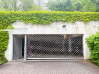 Einfahrt Garage