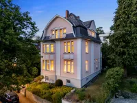 Außenansicht abends