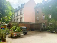 Innenhof Carport