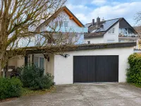 Garage im Innenhof