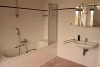 Badezimmer mit Wanne