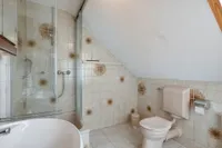 Badezimmer DG Ansicht 2