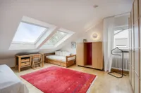 Dachgeschoss großer Raum