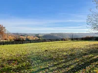 Ehemaliges Jagdhaus mit sensationellem Fernblick auf über 11.000 m² mitten in der Natur!