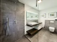 Badezimmer EG komplett erneuert mit Riesendusche