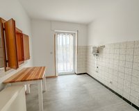 Küche EG mit Ausgang zum Balkon