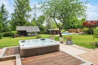 Garten mit Whirlpool