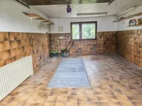 Garage mit Grube