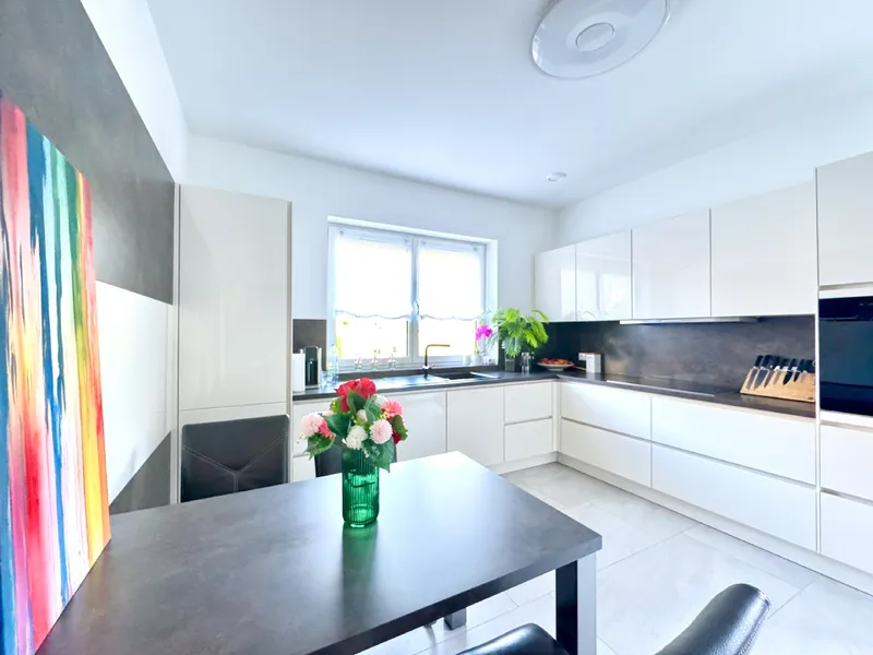 Hochwertige Einbauküche