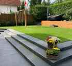 Platz für Schaukel und zum Spielen