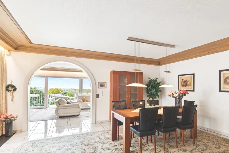 EG Essen und Zugang Wohnen und Wintergarten